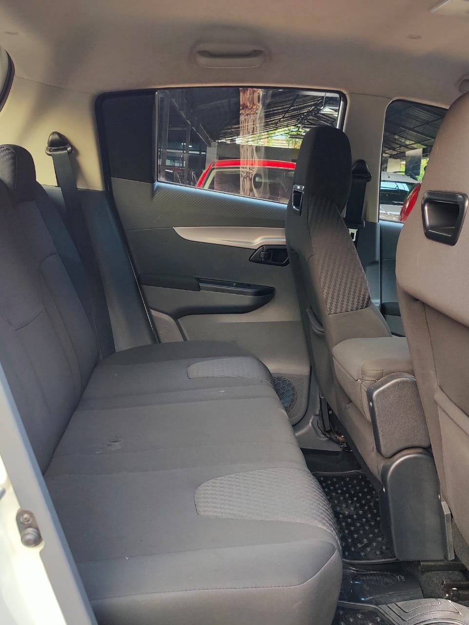 KUV100 image 9 KUV100 image 9