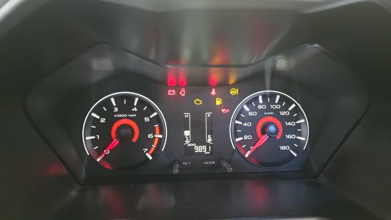 KUV100 image 6 KUV100 image 6