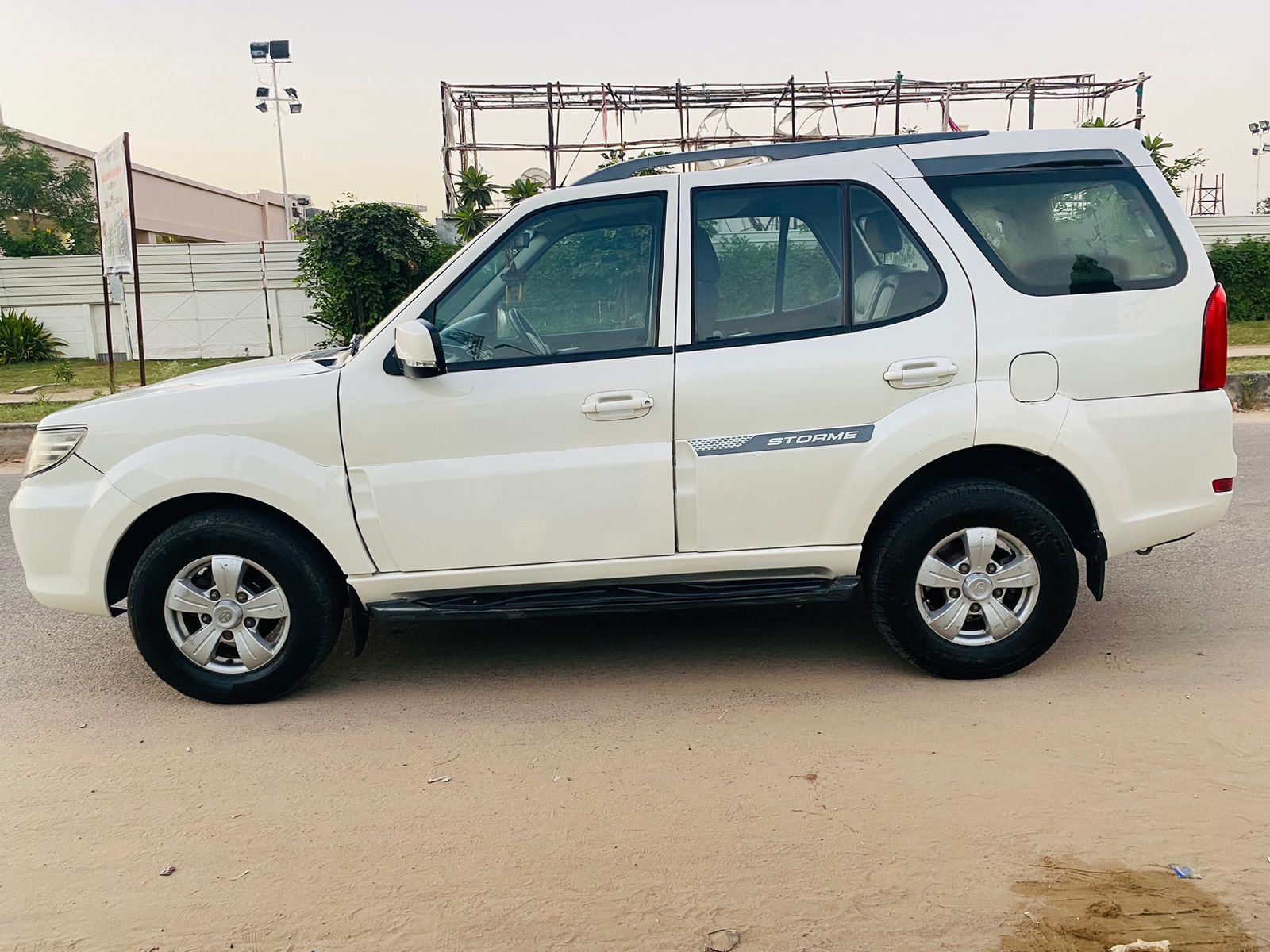 Safari Storme image 9 Safari Storme image 9