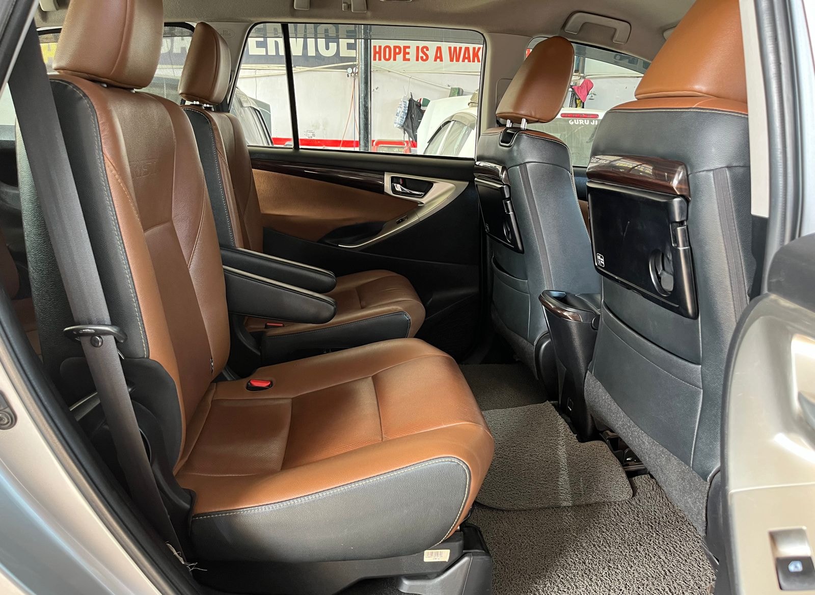 Innova Crysta image 11 Innova Crysta image 11