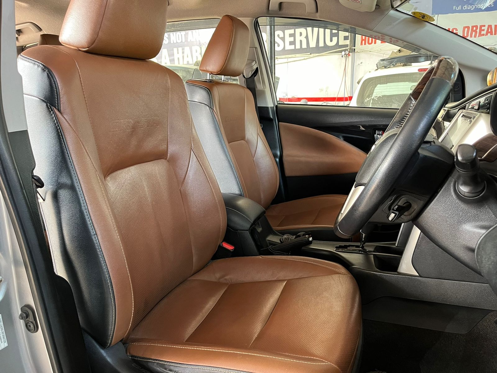 Innova Crysta image 10 Innova Crysta image 10