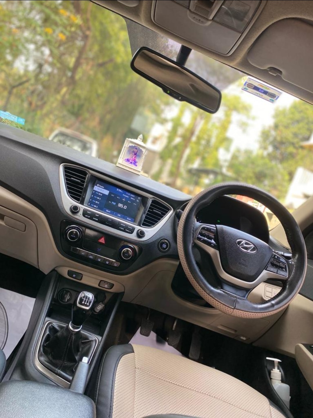 View 2019 Hyundai Verna 1.6 CRDi SX MT Image 8 Used 2019 Hyundai Verna 1.6 CRDi SX MT Image 8