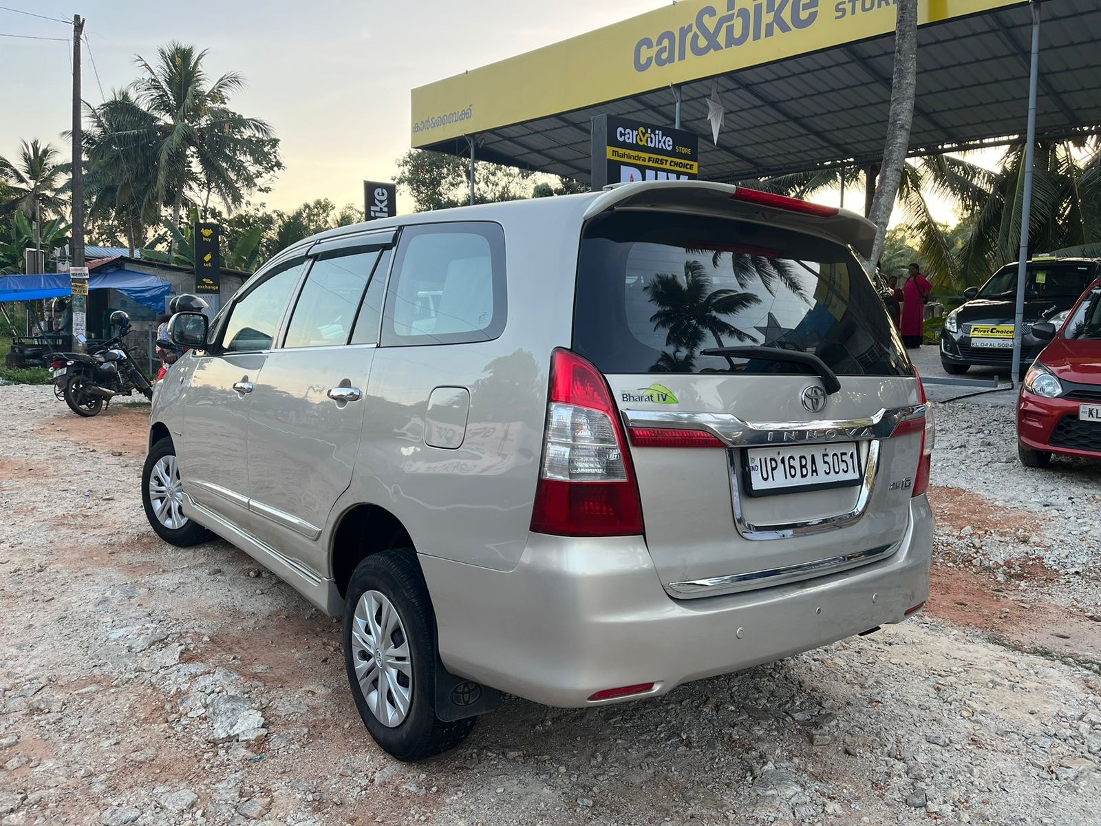 Innova image 3 Innova image 3