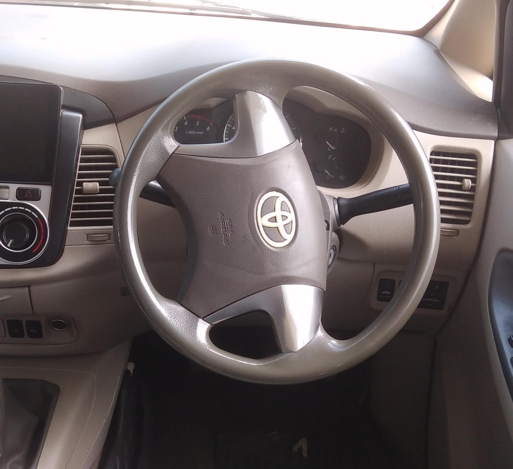 Innova image 13 Innova image 13