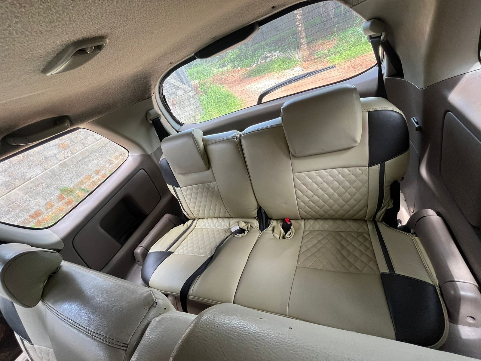 Innova image 17 Innova image 17