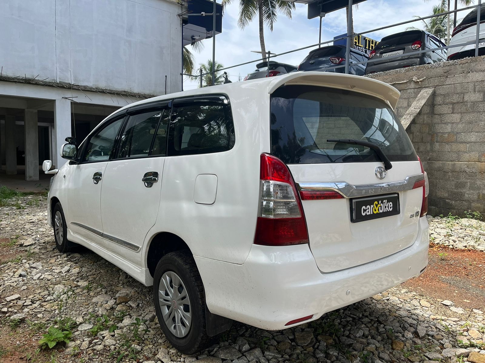 Innova image 3 Innova image 3