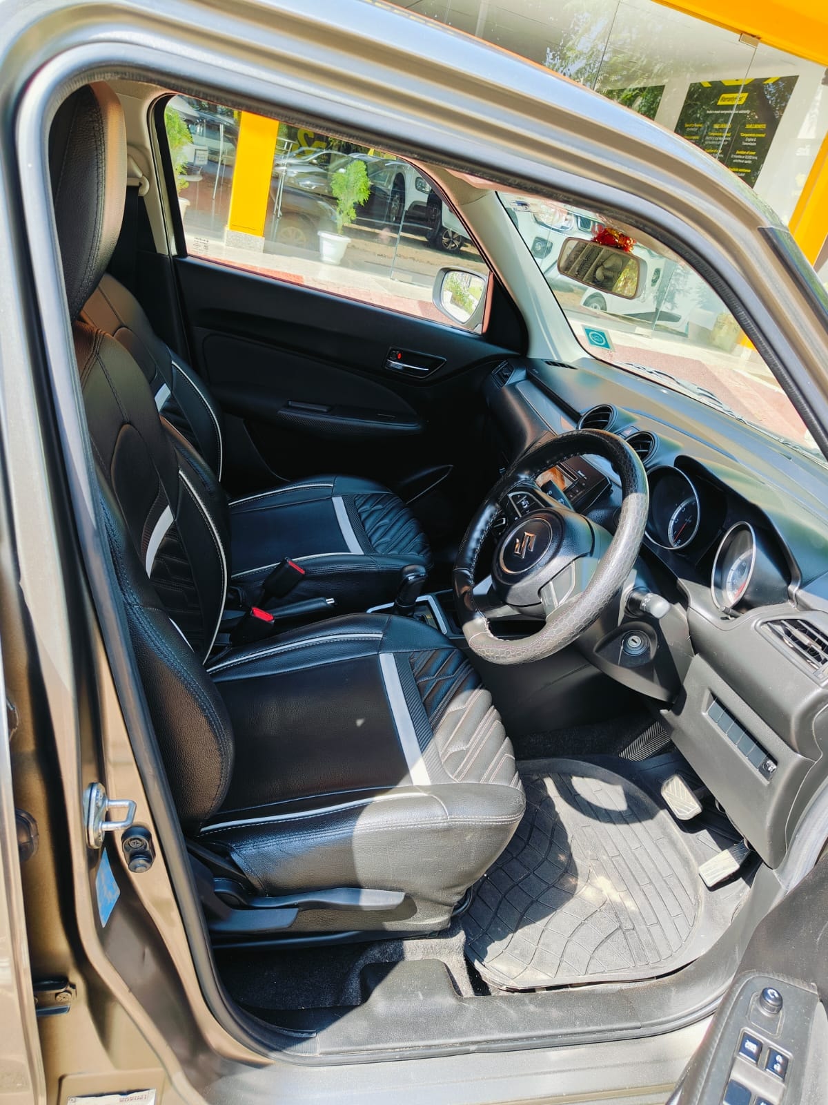 Swift image 14 Swift image 14