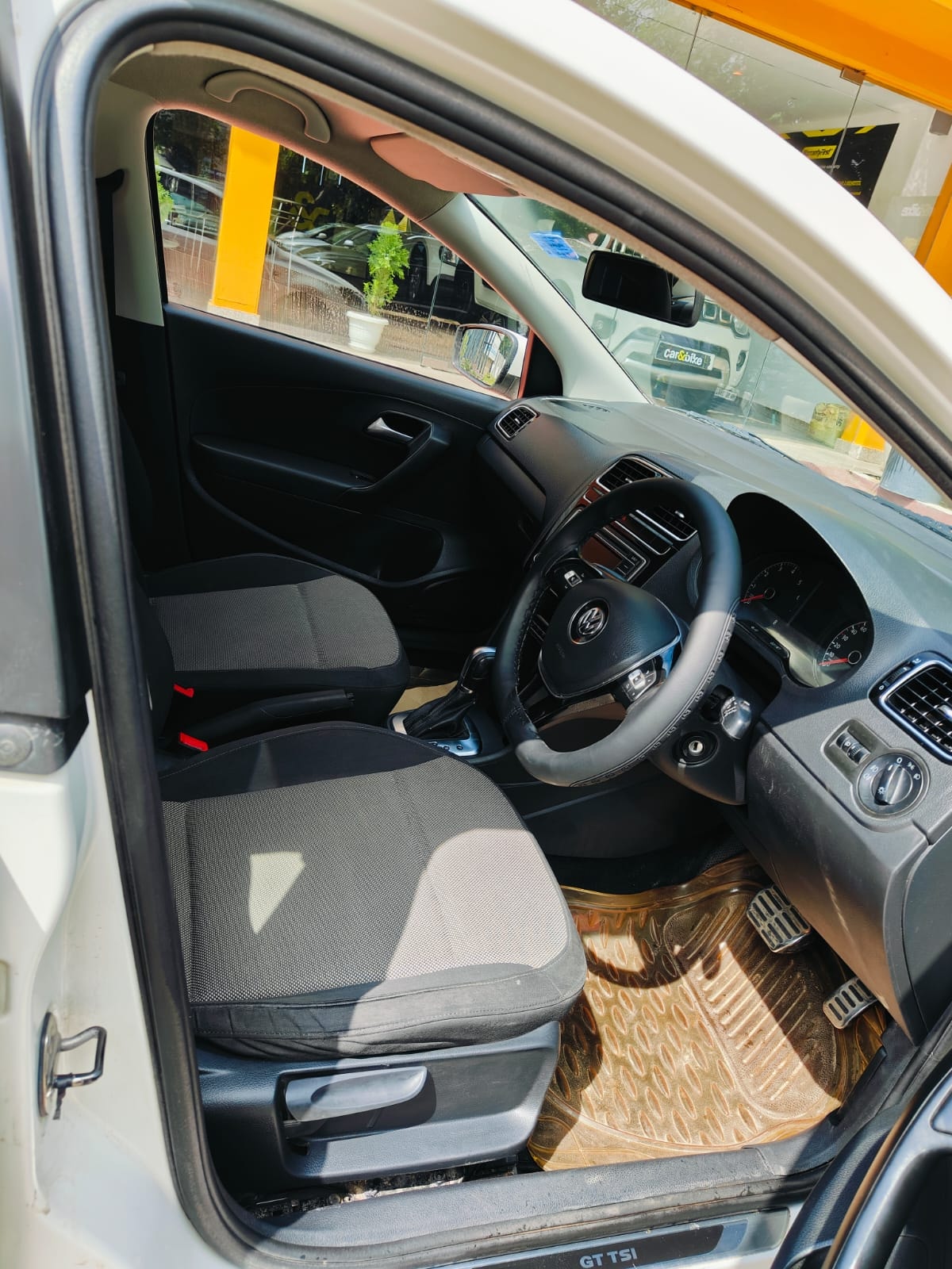 Polo image 16 Polo image 16