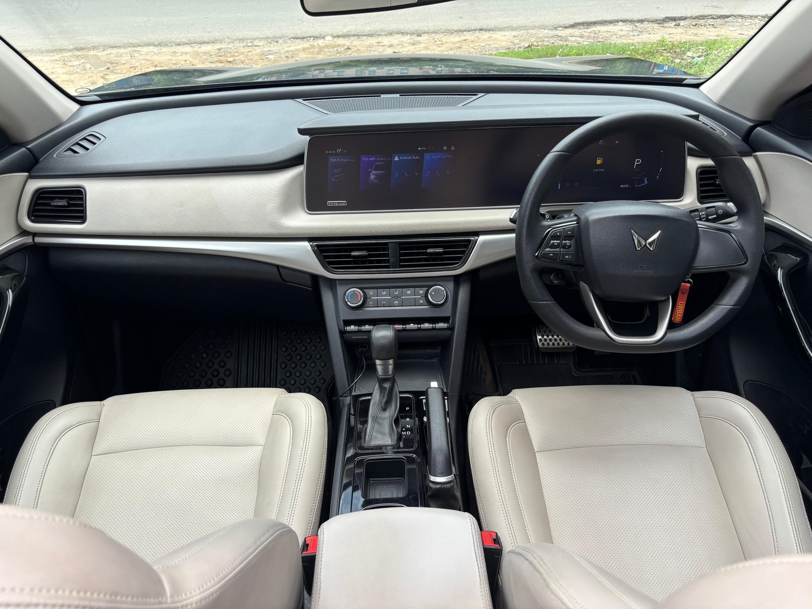 Used 2022 Mahindra XUV700 Used 2022 Mahindra XUV700