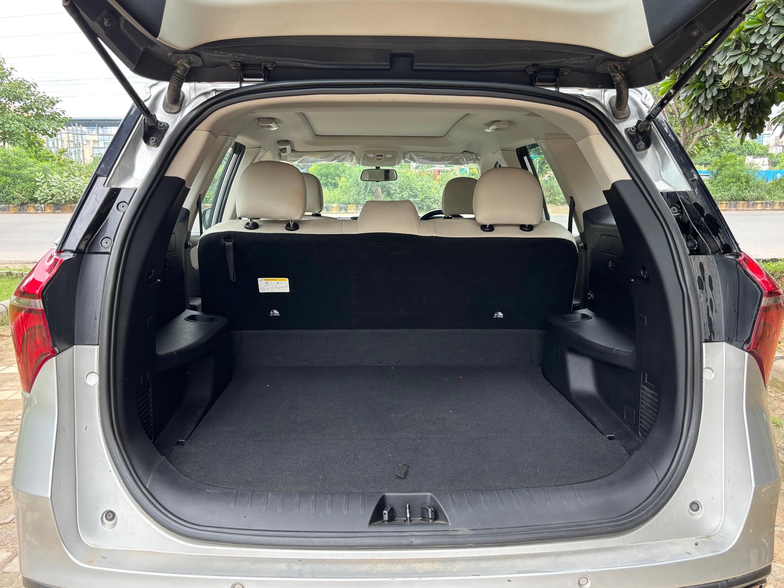 Used 2022 Mahindra XUV700 Used 2022 Mahindra XUV700