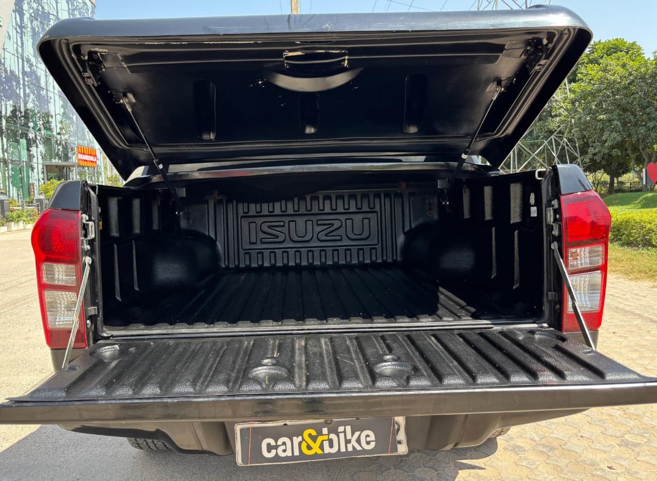 Used 2017 Isuzu D-Max V-Cross Used 2017 Isuzu D-Max V-Cross