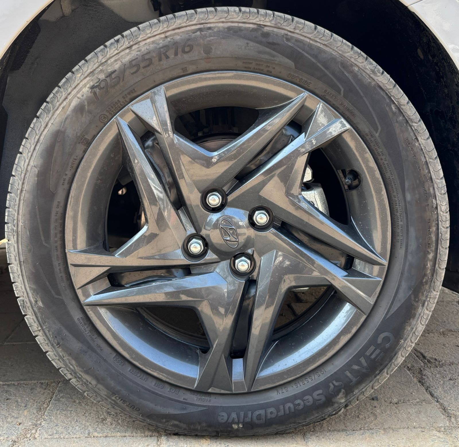 Elite i20 image 9 Elite i20 image 9