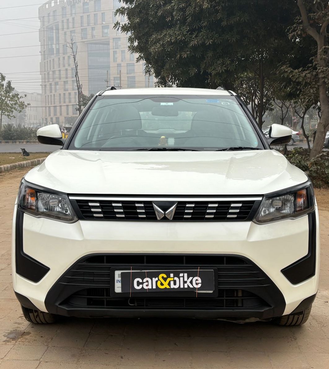 Used 2023 Mahindra XUV300 Used 2023 Mahindra XUV300