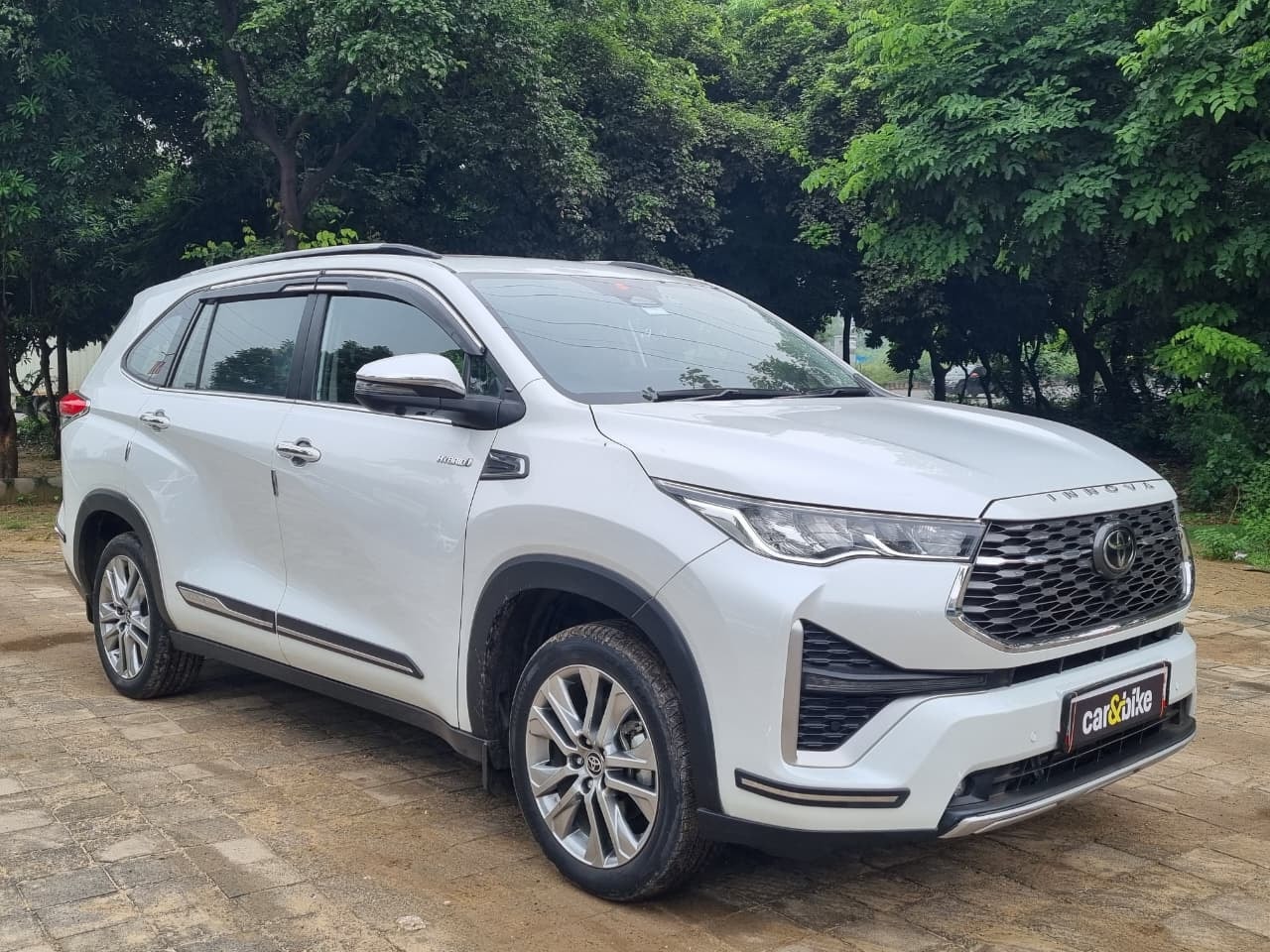 Used 2023 Toyota Innova Hycross Used 2023 Toyota Innova Hycross