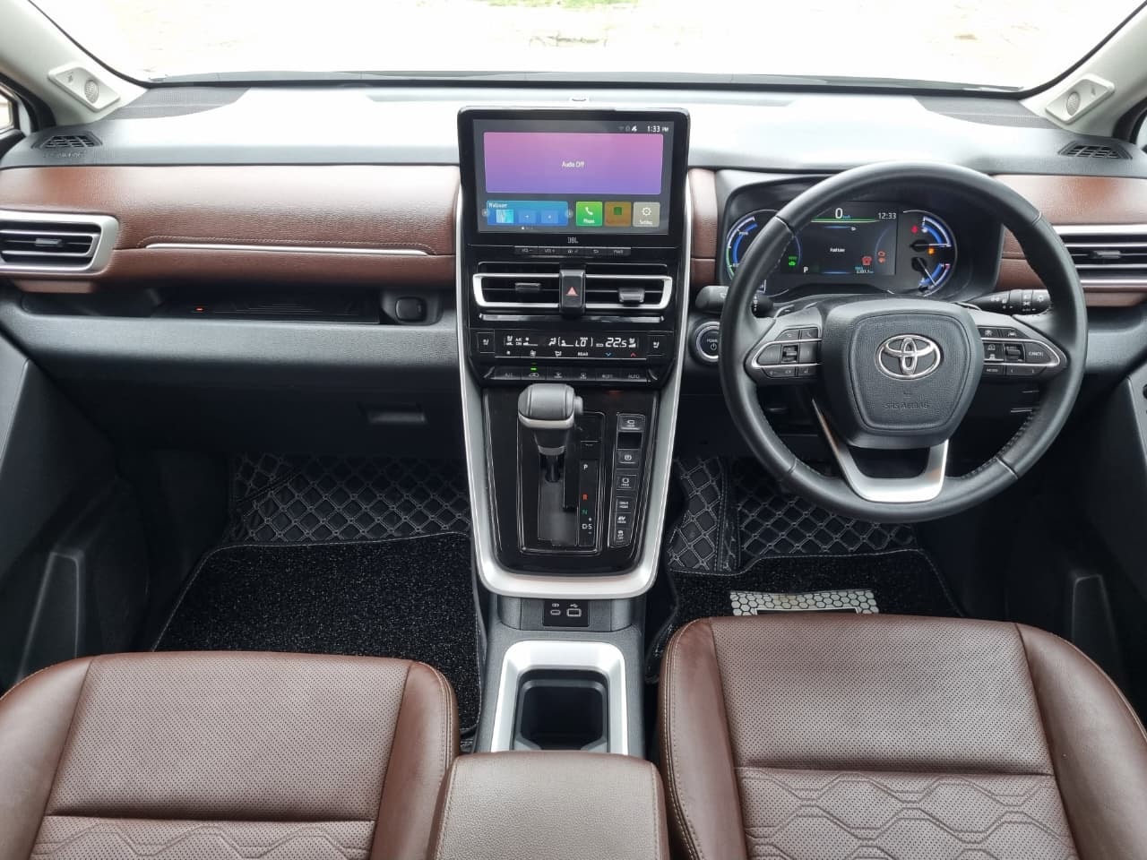 Used 2023 Toyota Innova Hycross Used 2023 Toyota Innova Hycross