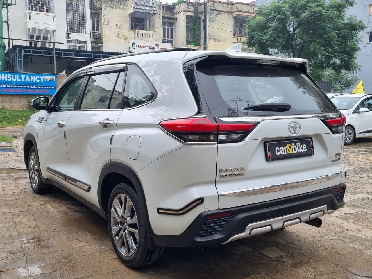 Used 2023 Toyota Innova Hycross Used 2023 Toyota Innova Hycross