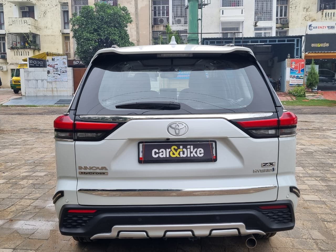 Used 2023 Toyota Innova Hycross Used 2023 Toyota Innova Hycross