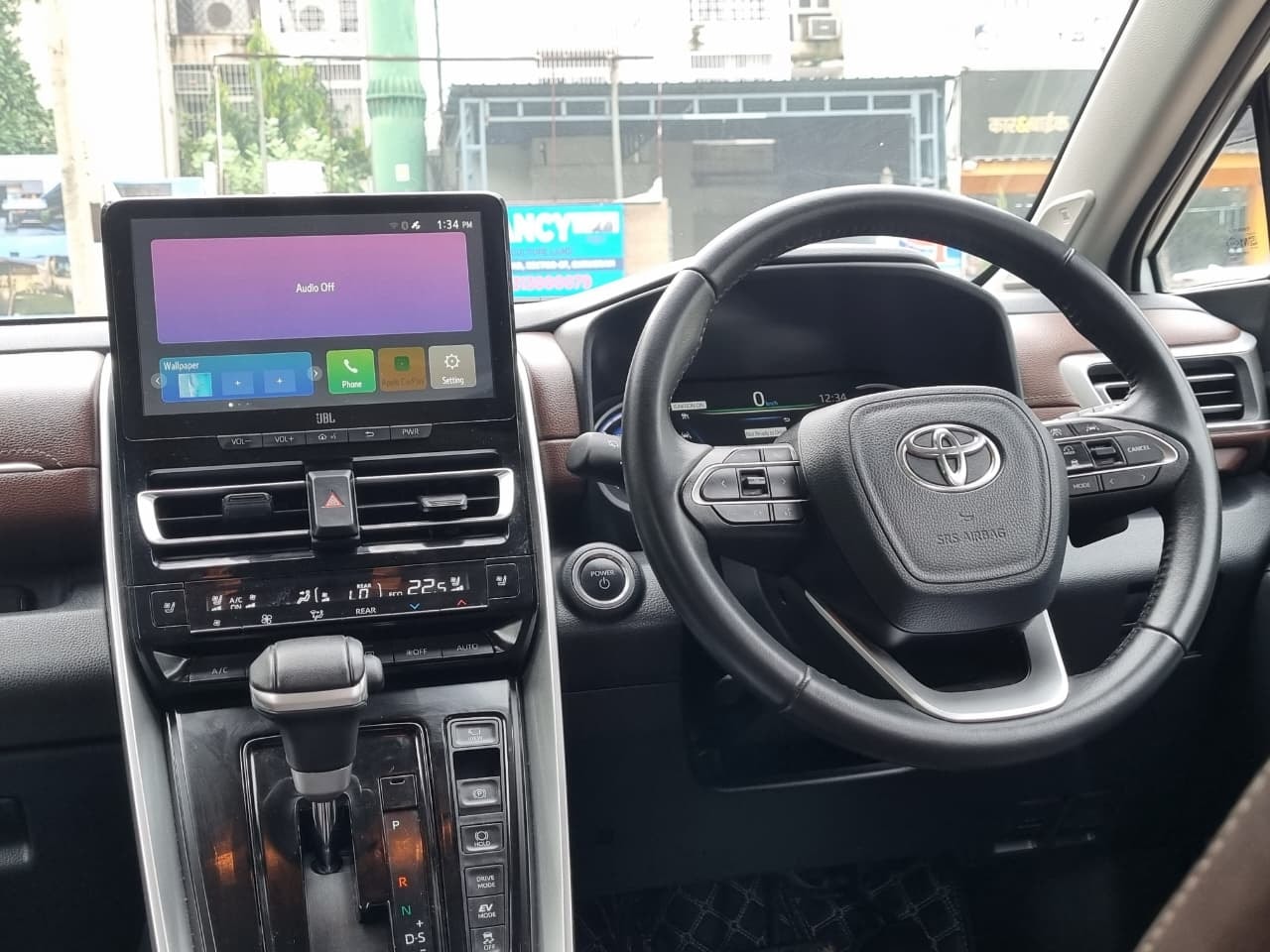 Used 2023 Toyota Innova Hycross Used 2023 Toyota Innova Hycross