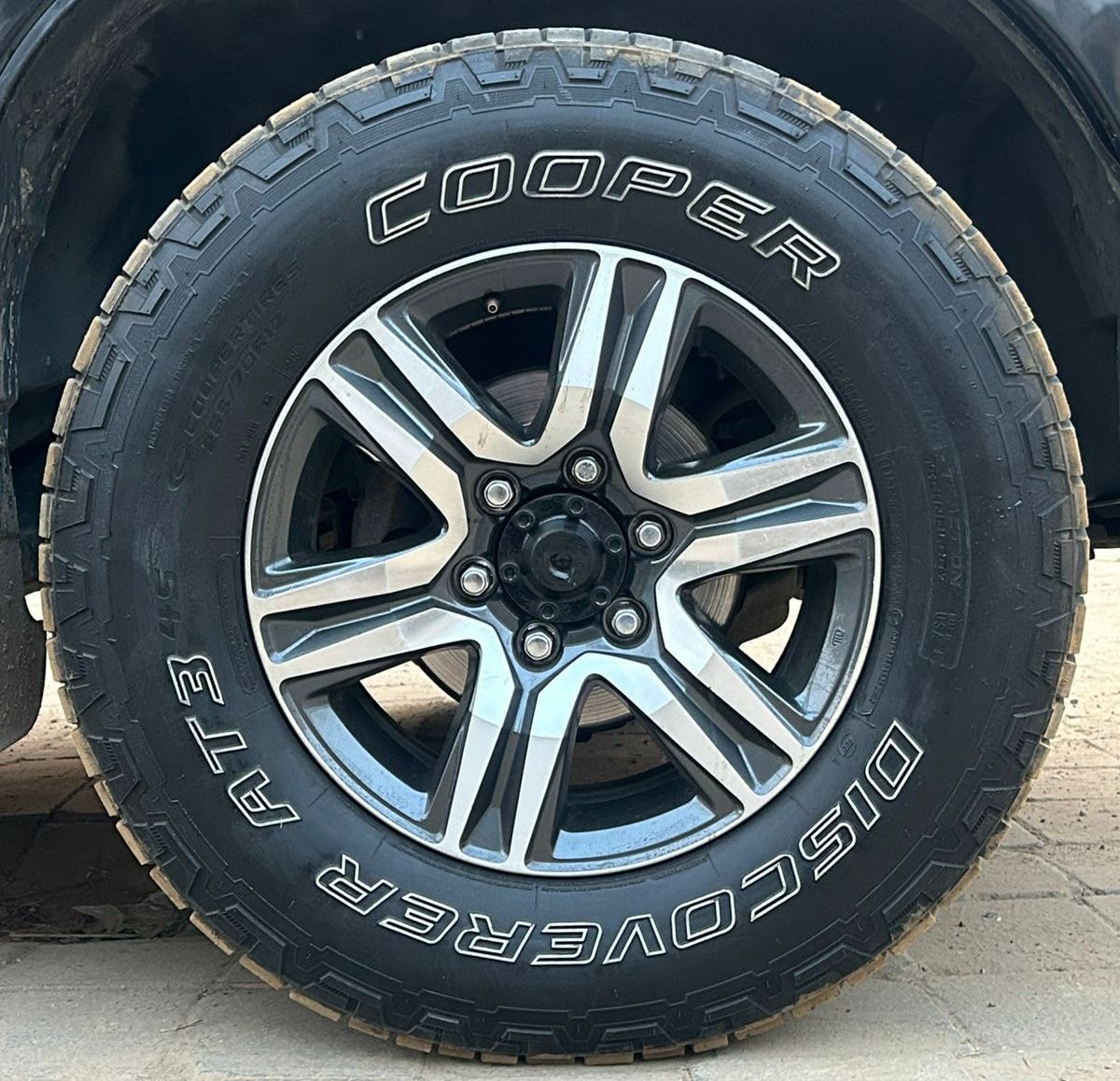 D-Max V-Cross image 9 D-Max V-Cross image 9