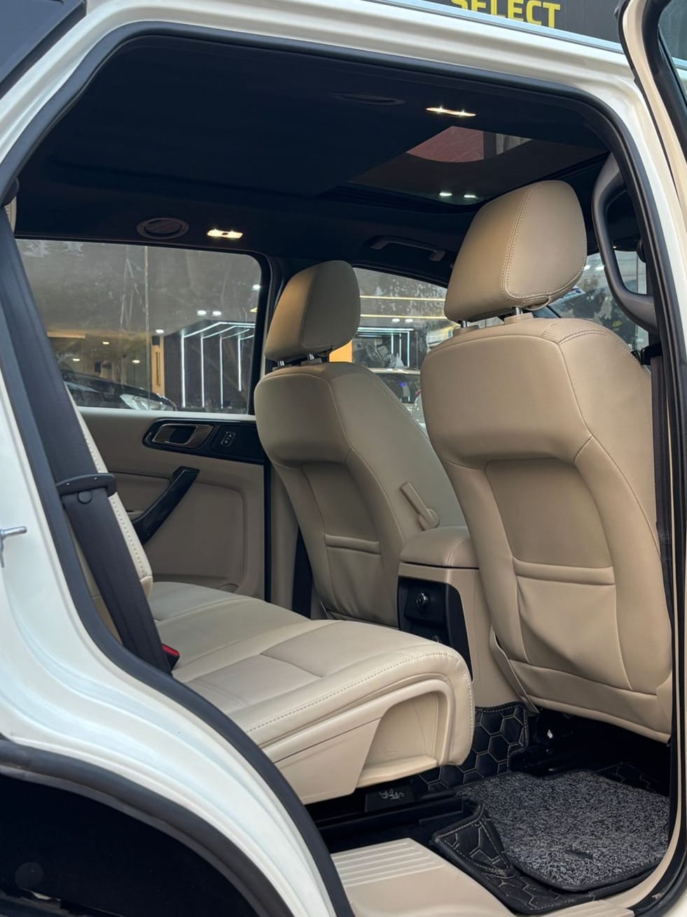 Used 2021 Ford Endeavour Used 2021 Ford Endeavour