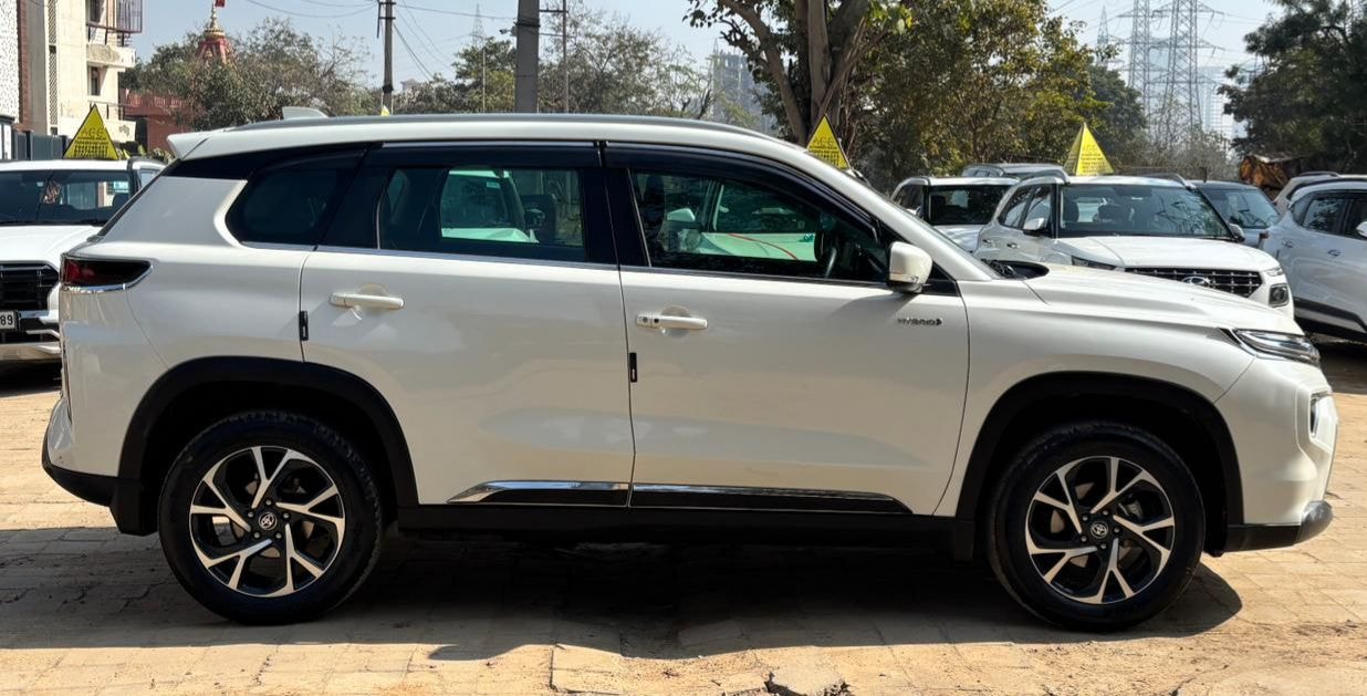 Used 2024 Toyota Urban Cruiser Hyryder Used 2024 Toyota Urban Cruiser Hyryder