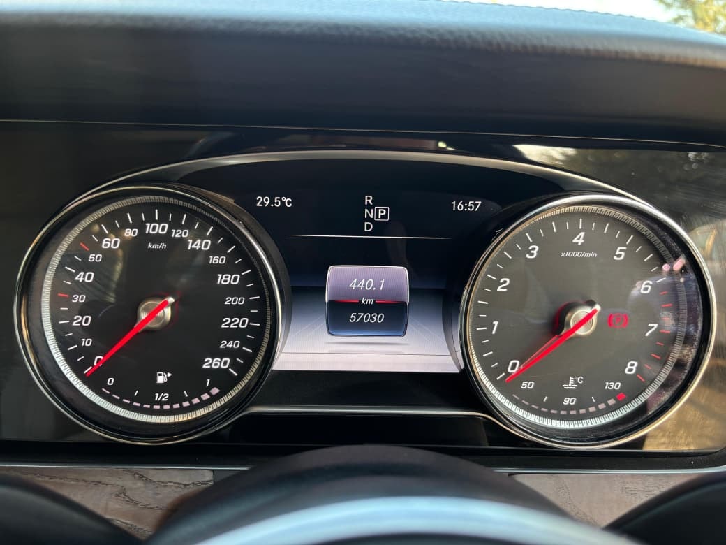 E-Class image 11 E-Class image 11