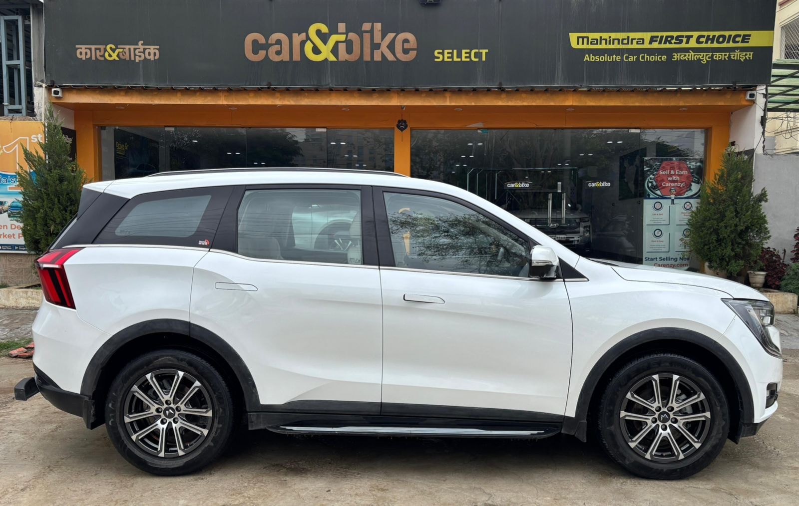 XUV700 image 6 XUV700 image 6