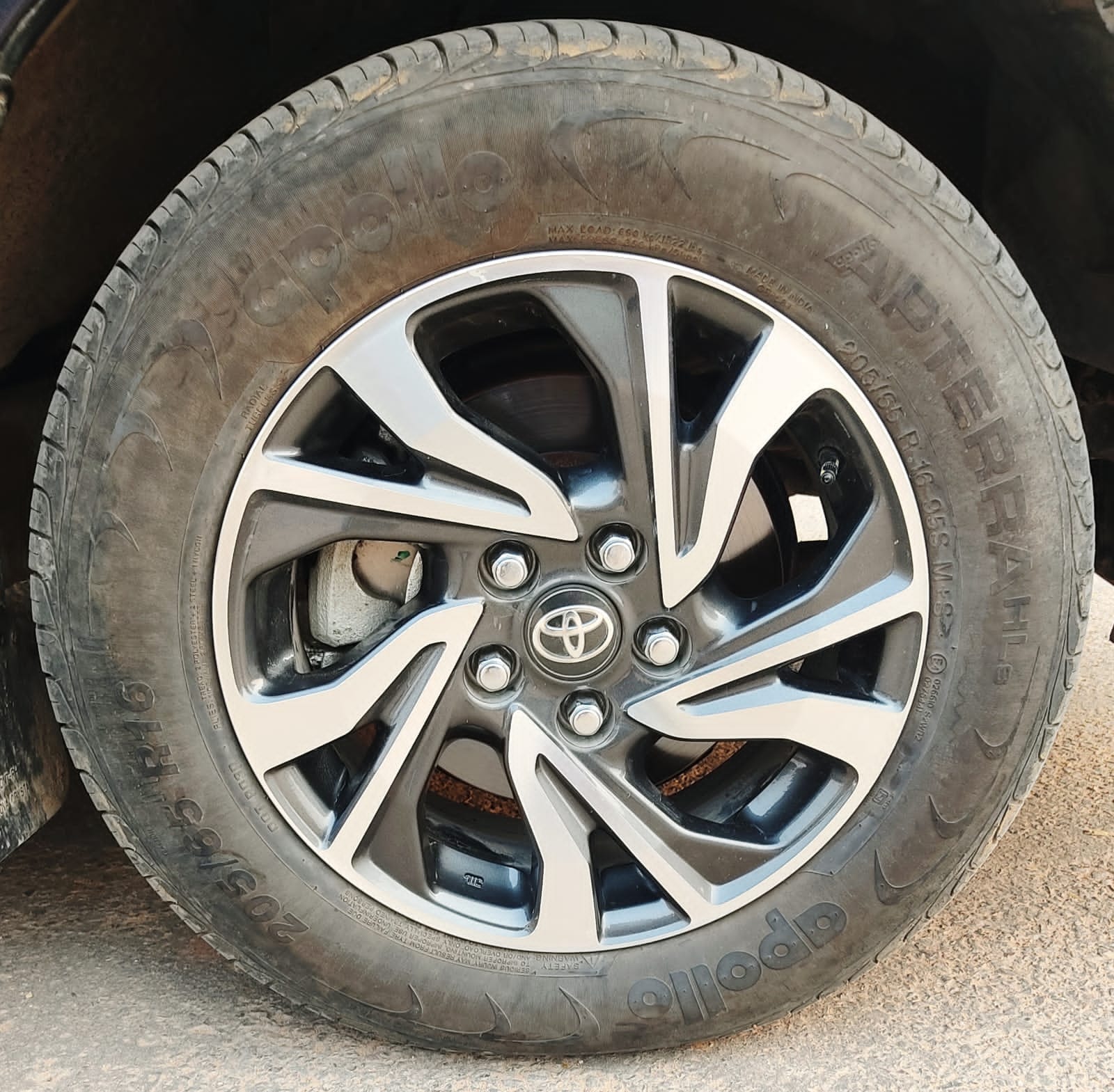 Innova Crysta image 9 Innova Crysta image 9