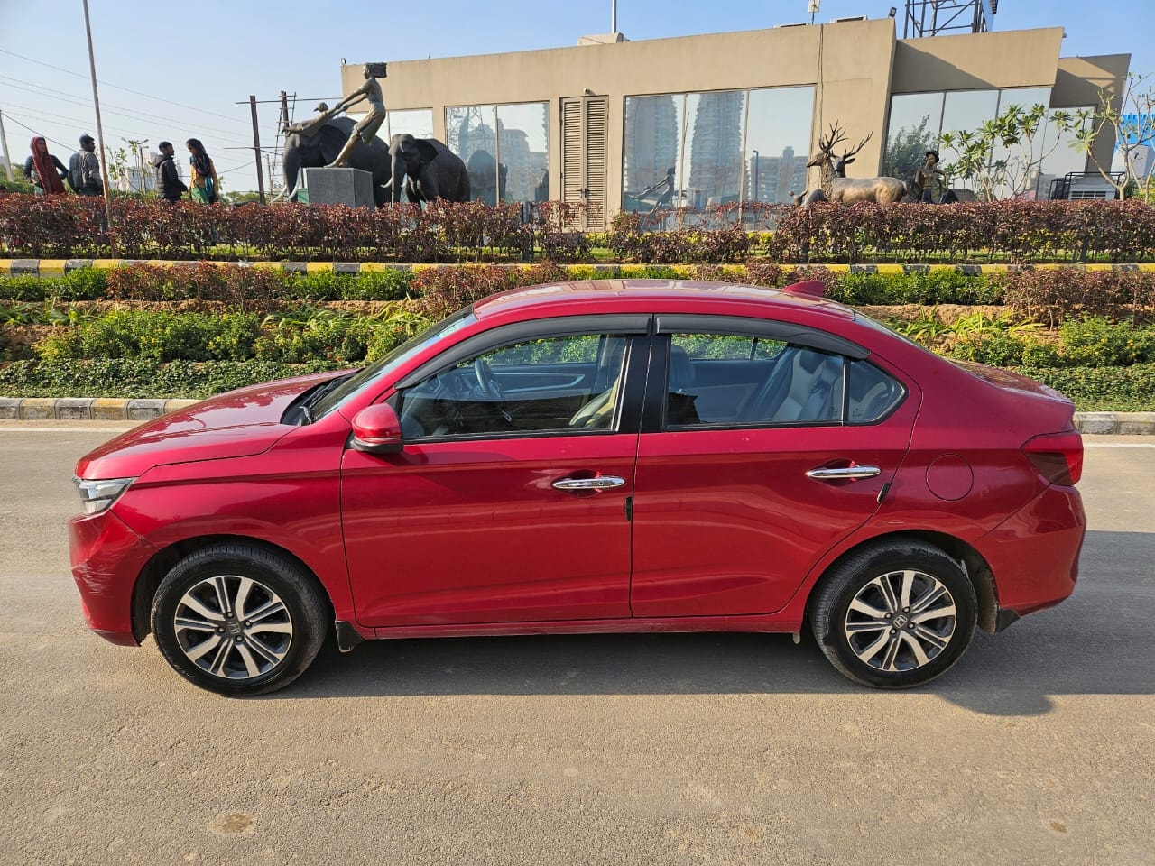 Amaze image 2 Amaze image 2