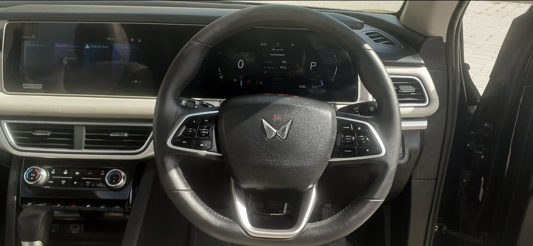 XUV700 image 13 XUV700 image 13