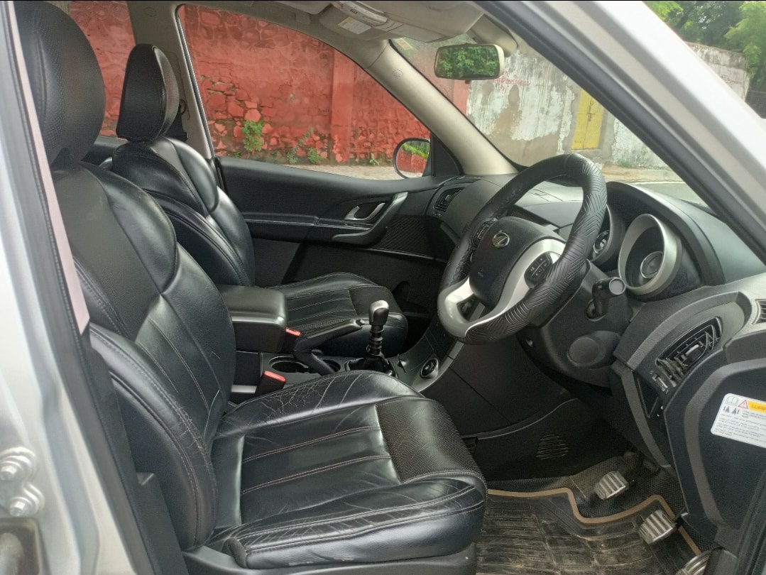 XUV500 image 14 XUV500 image 14