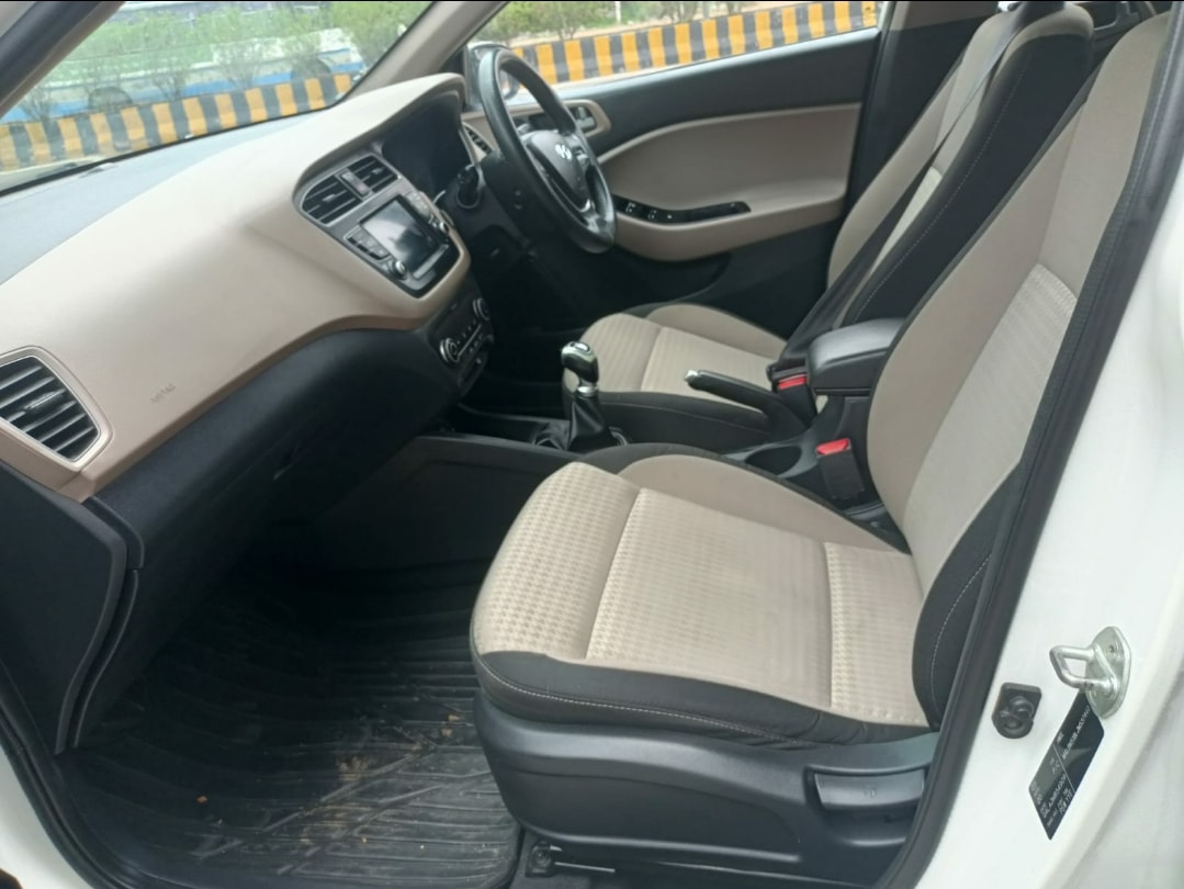 Elite i20 image 16 Elite i20 image 16