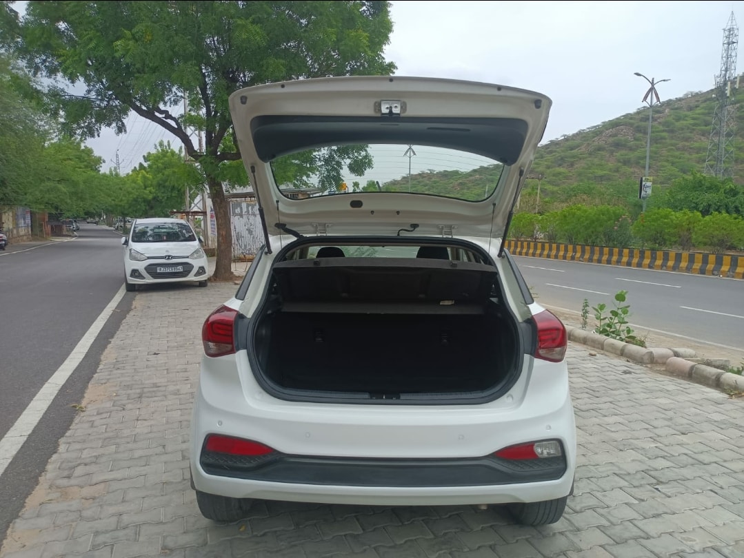 Elite i20 image 10 Elite i20 image 10