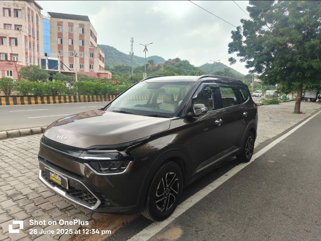 Used 2022 Kia Carens Used 2022 Kia Carens