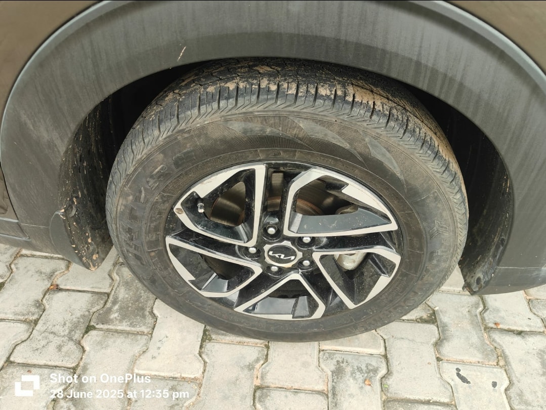 Used 2022 Kia Carens Used 2022 Kia Carens