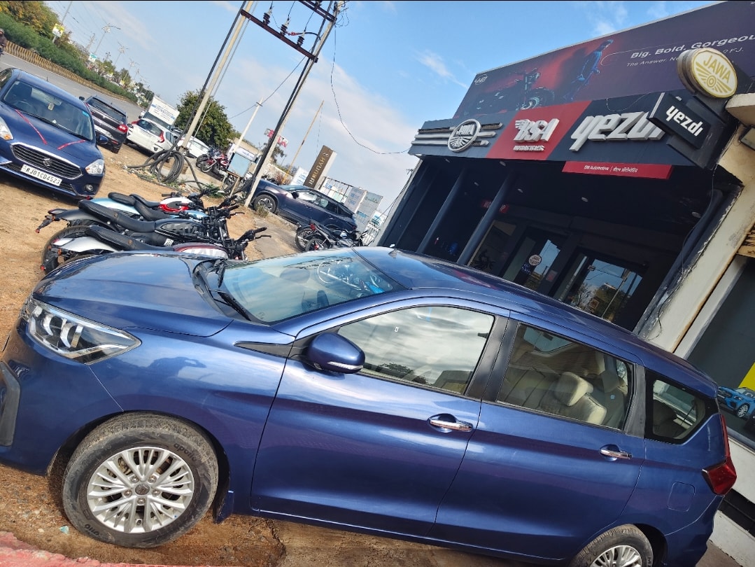 Ertiga image 2 Ertiga image 2