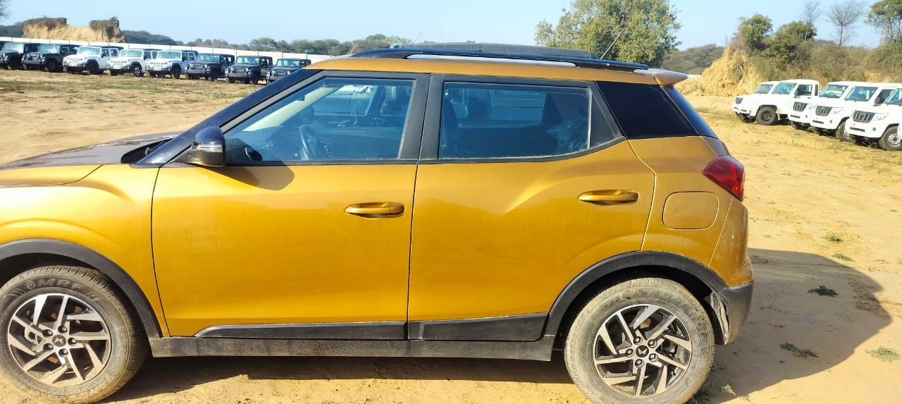 Used 2023 Mahindra XUV300 Used 2023 Mahindra XUV300