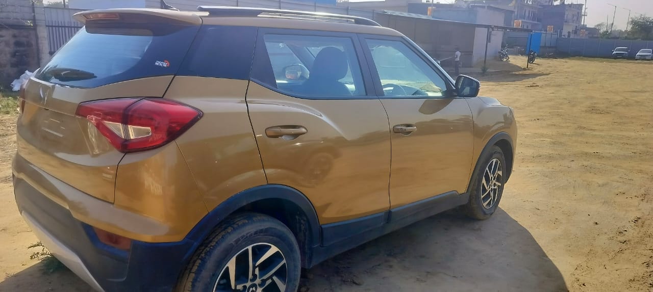 Used 2023 Mahindra XUV300 Used 2023 Mahindra XUV300