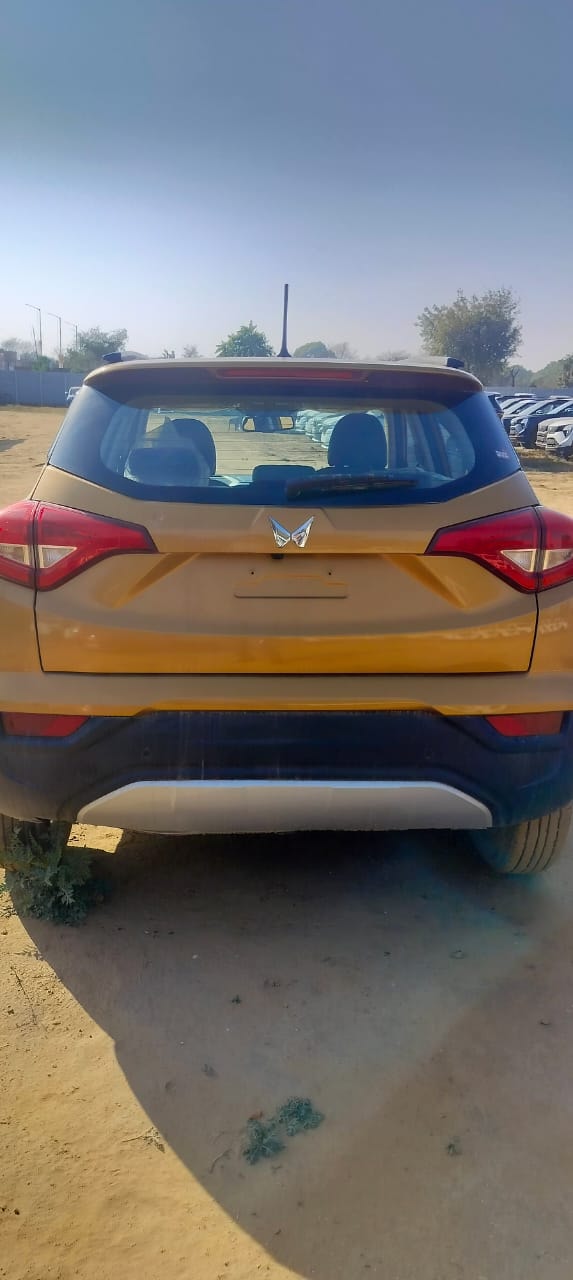 Used 2023 Mahindra XUV300 Used 2023 Mahindra XUV300