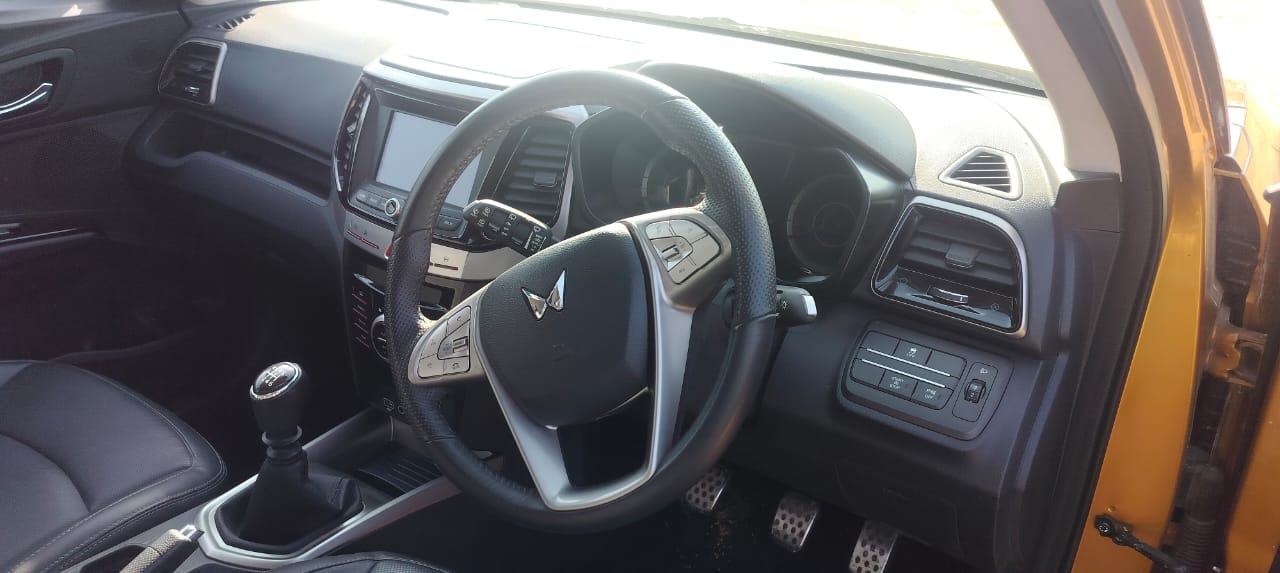 Used 2023 Mahindra XUV300 Used 2023 Mahindra XUV300