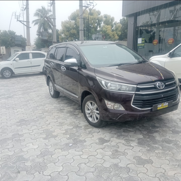 Used 2017 Toyota Innova Crysta Used 2017 Toyota Innova Crysta