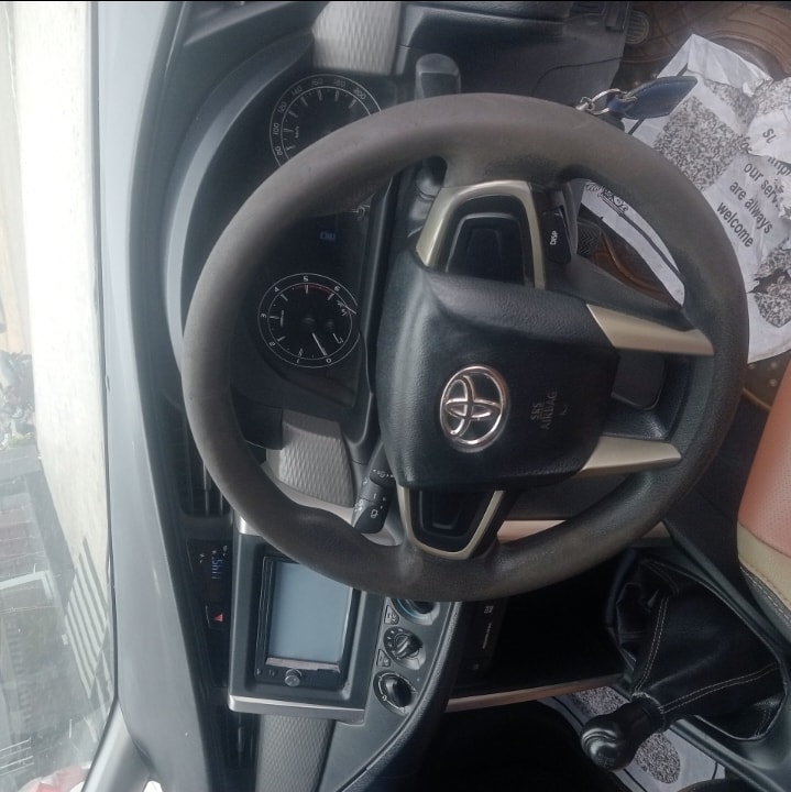 Used 2017 Toyota Innova Crysta Used 2017 Toyota Innova Crysta