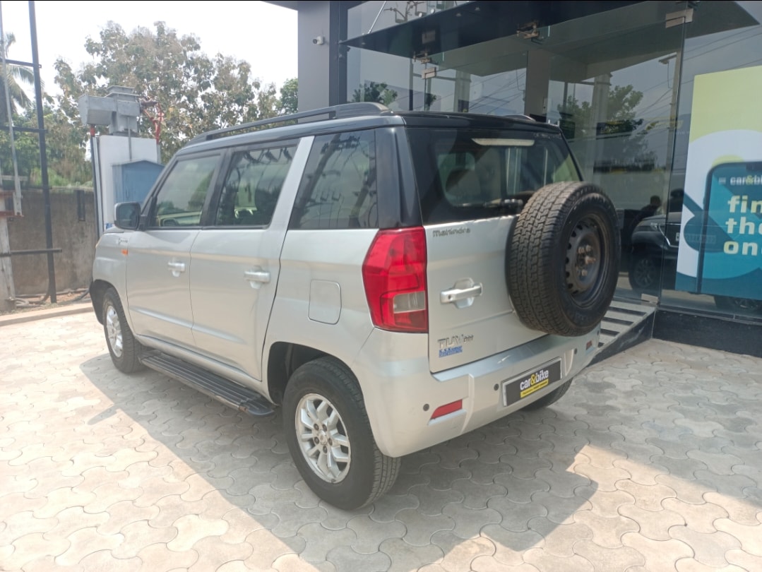 TUV300 image 3 TUV300 image 3