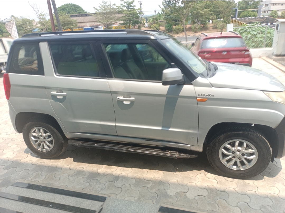 TUV300 image 6 TUV300 image 6