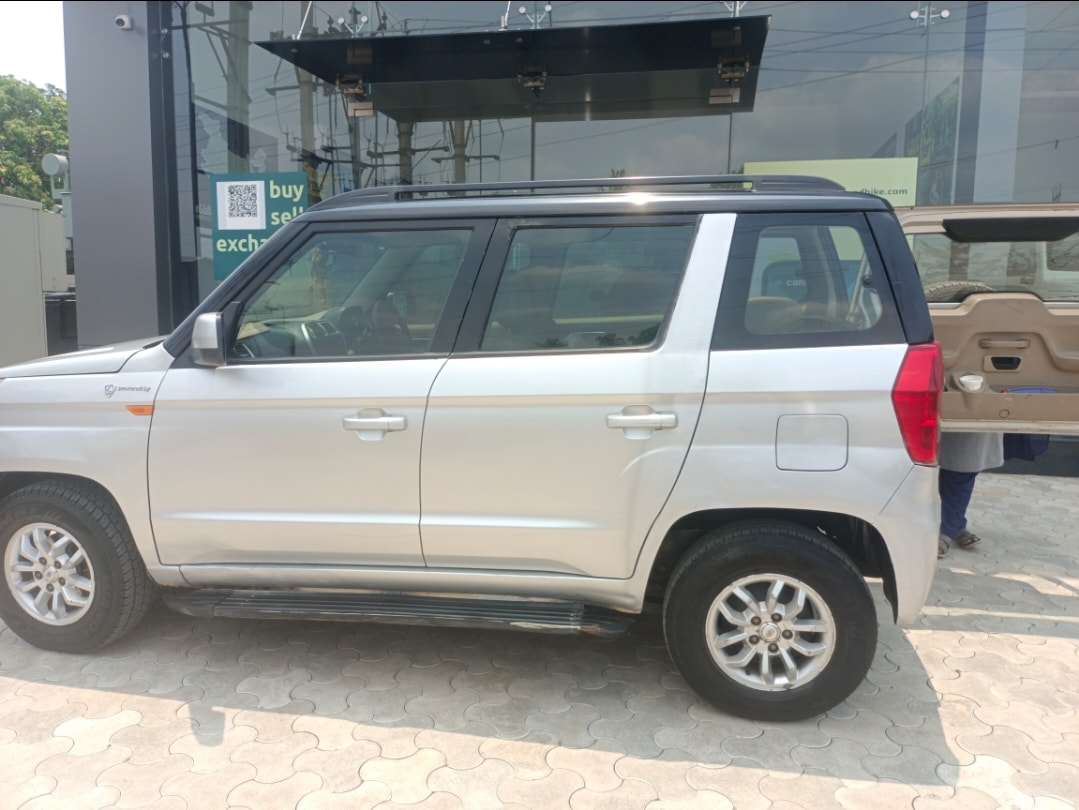 TUV300 image 10 TUV300 image 10