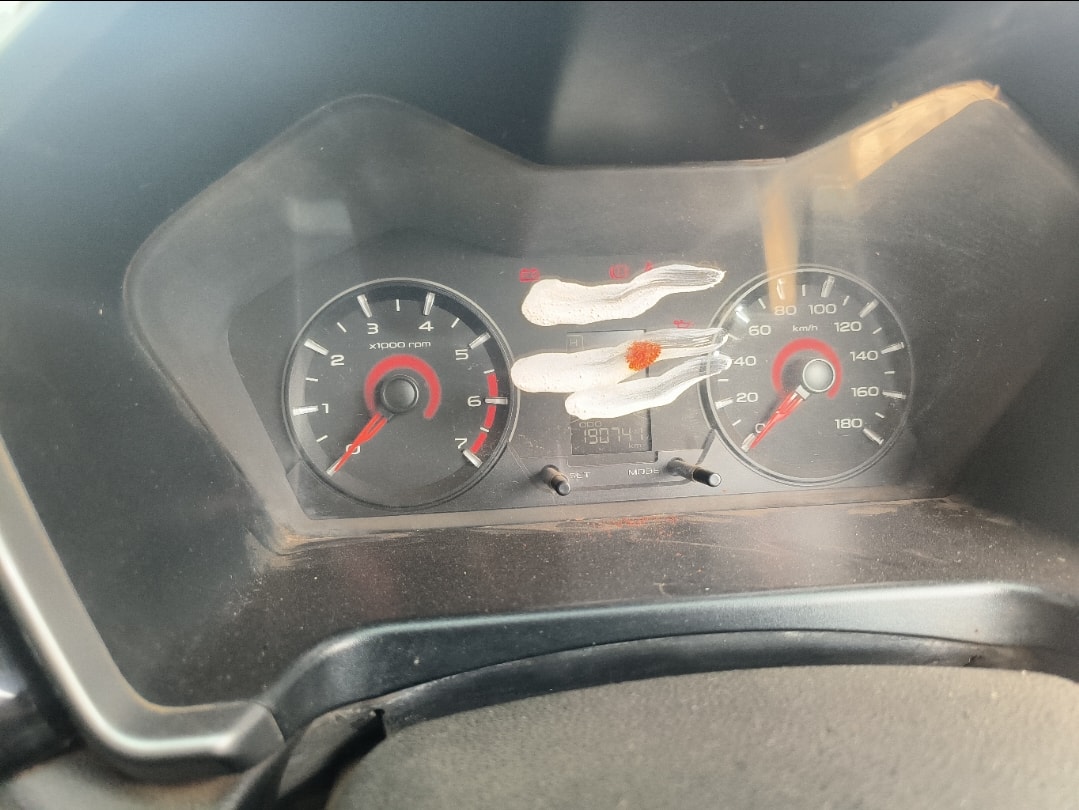 KUV100 image 10 KUV100 image 10