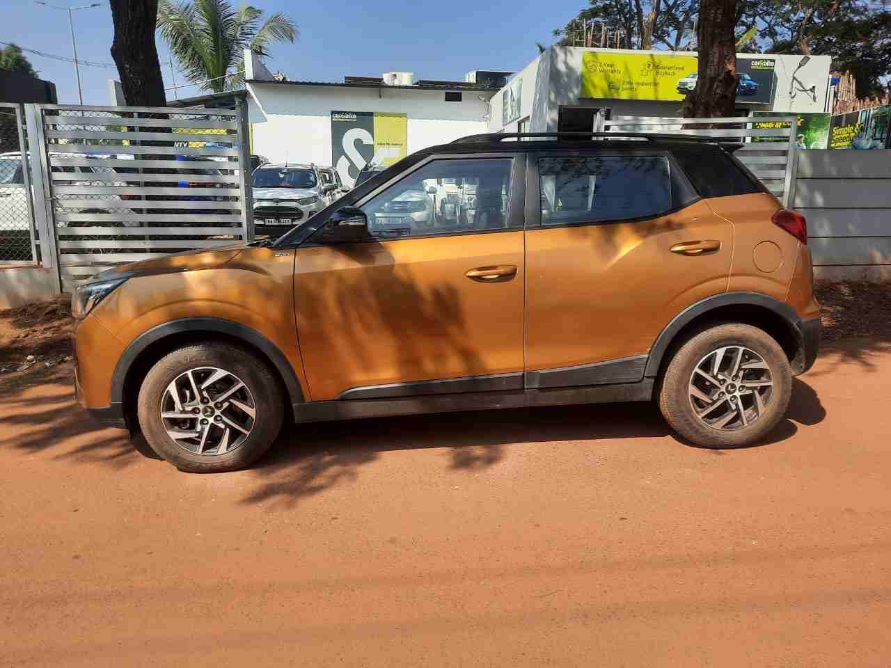 XUV300 image 2 XUV300 image 2