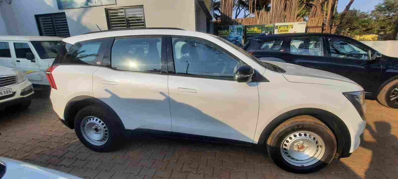 XUV700 image 6 XUV700 image 6