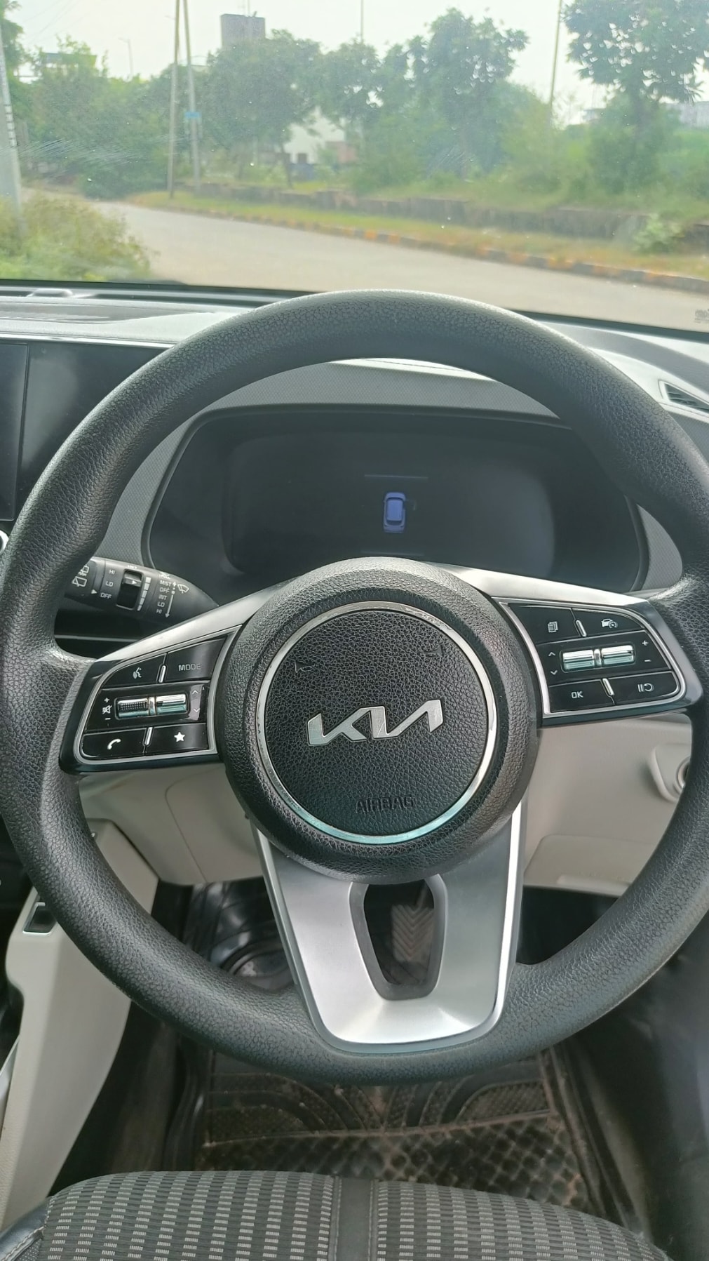 Used 2022 Kia Carens Used 2022 Kia Carens