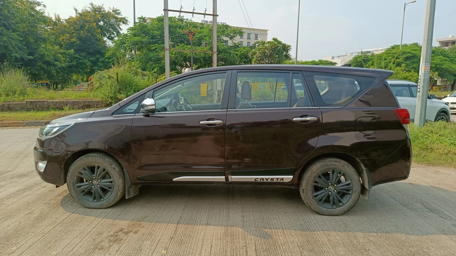 Used 2016 Toyota Innova Crysta Used 2016 Toyota Innova Crysta